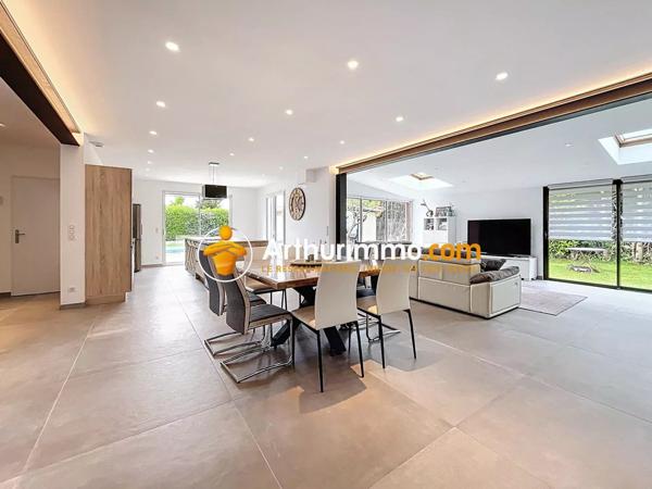 Vente Maison 5 pièces 175 m2 à Bourgoin-Jallieu