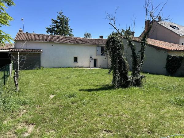 maison en pierres entièrement refaite