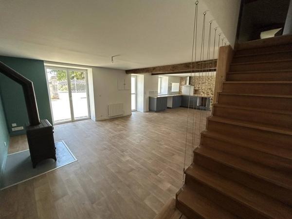 maison en pierres entièrement refaite