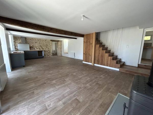 maison en pierres entièrement refaite