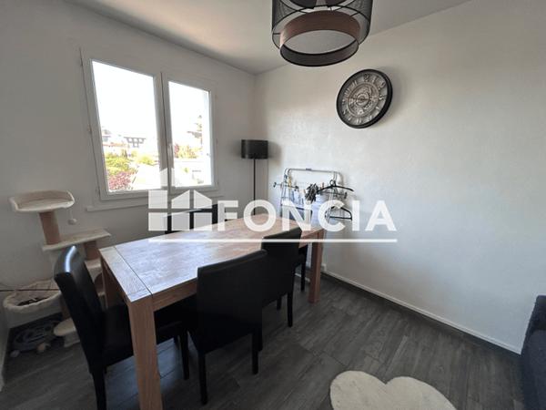 Location Appartement meublé 3 pièces 65.22 m² - 8 AV. DE LATTRE DE TASSIGNY La Roche Sur Yon 85000
