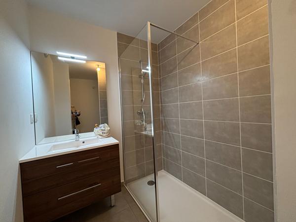 À vendre : Appartement 2 pièces moderne à Bourg-en-Bresse !