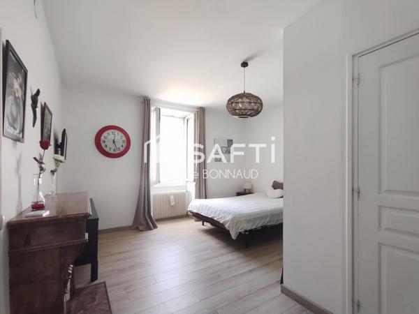 WILSON - T4 rénové - 90m² - 3 chambres