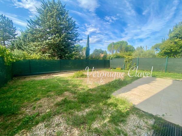 Maison de 101m2  de 2013 avec jardin et garage au calme.