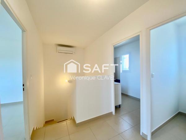 Maison de 101m2  de 2013 avec jardin et garage au calme.