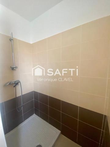 Maison de 101m2  de 2013 avec jardin et garage au calme.