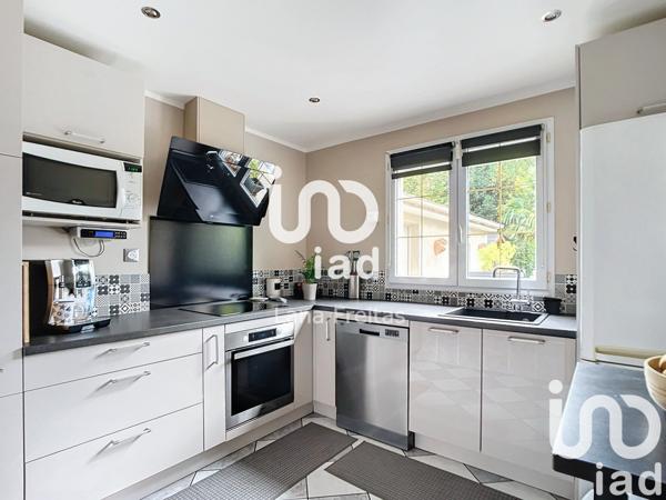 Maison traditionnelle 6 pièces de 130 m² à Savigny-sur-Orge (91600)