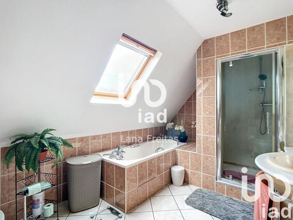 Maison traditionnelle 6 pièces de 130 m² à Savigny-sur-Orge (91600)