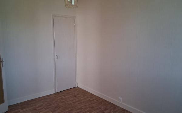 Maison à louer    3 pièces •  Reux