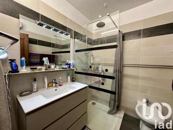 Maison traditionnelle 7 pièces de 180 m² à Roquebrune-sur-Argens (83520)