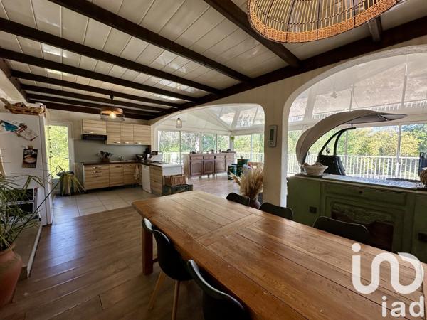 Maison traditionnelle 7 pièces de 180 m² à Roquebrune-sur-Argens (83520)