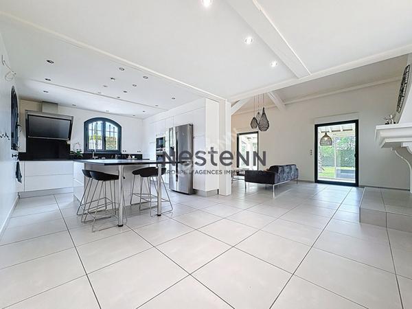 Maison Piolenc 8 pièce(s) d'environ 209m²