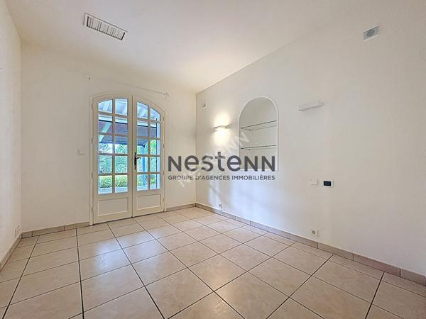 Maison Piolenc 8 pièce(s) d'environ 209m²