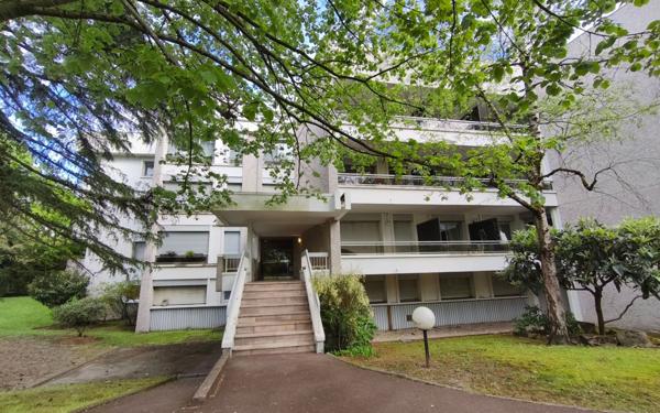 Appartement à louer    1 pièce • 37 m2 Saint-Gratien