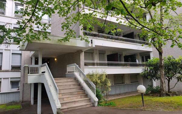 Appartement à louer    1 pièce • 37 m2 Saint-Gratien