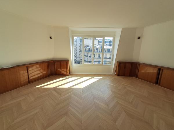 BUREAU A LOUER RUE ALFRED DE VIGNY PARIS 08