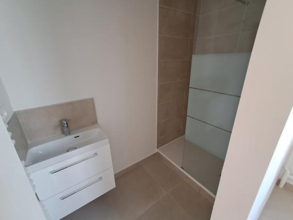 BUREAU A LOUER RUE ALFRED DE VIGNY PARIS 08