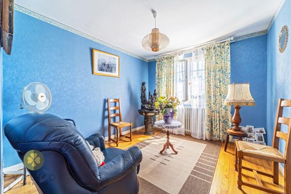 Maison
                                                                                                                                                                                                                                                                                                                        6 pièce(s)                                                                                                                                                                                                          5 chambre(s)                                                                                                                                                                                                          160  m²