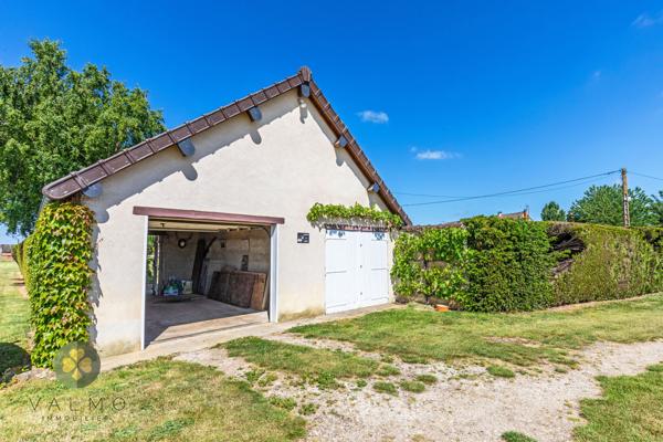 Maison
                                                                                                                                                                                                                                                                                                                        6 pièce(s)                                                                                                                                                                                                          5 chambre(s)                                                                                                                                                                                                          160  m²