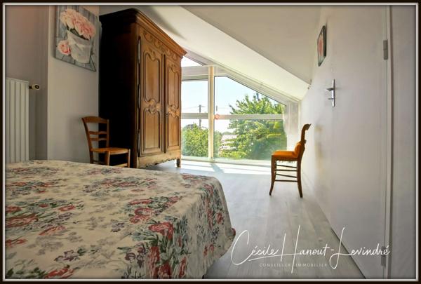 Jullouville (50610) SAINT-PAIR SUR MER - 1 km de la plage. Pavillon 1976 - 110 m² - 6 pièces - 3 chambres. Terrain 750 m².