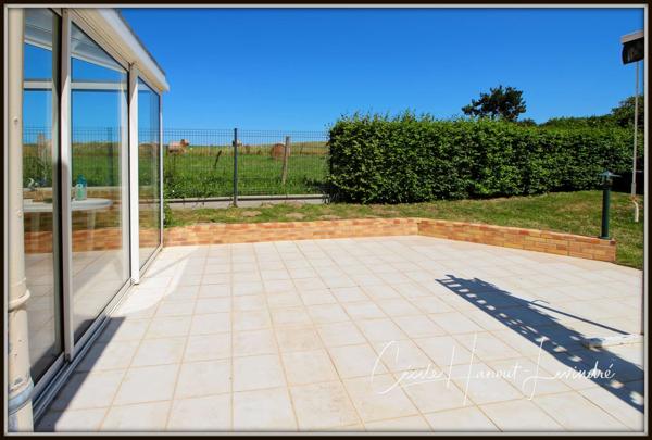 Jullouville (50610) SAINT-PAIR SUR MER - 1 km de la plage. Pavillon 1976 - 110 m² - 6 pièces - 3 chambres. Terrain 750 m².