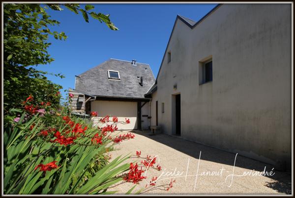 Jullouville (50610) SAINT-PAIR SUR MER - 1 km de la plage. Pavillon 1976 - 110 m² - 6 pièces - 3 chambres. Terrain 750 m².