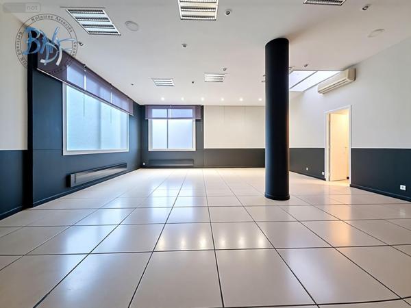 Local commercial à vendre à Quimper dans le Finistère (29000), ref : 29143-59   
Centre-ville