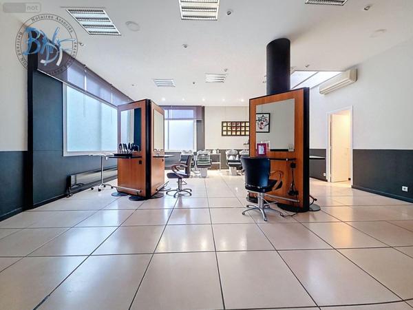 Local commercial à vendre à Quimper dans le Finistère (29000), ref : 29143-59   
Centre-ville