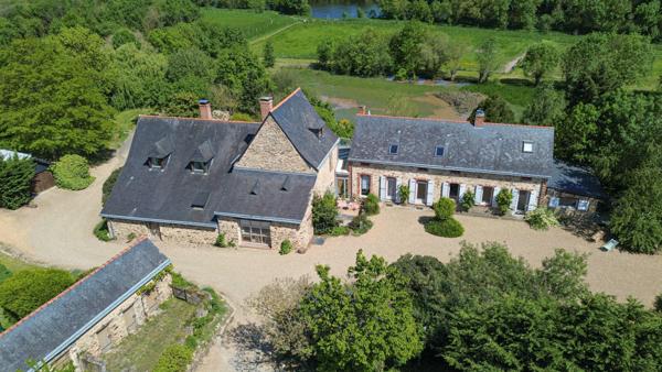 Propriété exceptionnelle avec vue imprenable sur la Mayenne.