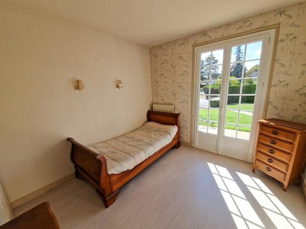 Maison familiale Doué En Anjou 175 m2.