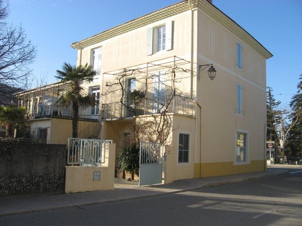BOURDEAUX STUDIO AVEC TERRASSE