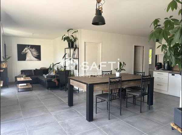 Maison rénovée de plain-pied – 2 chambres – Terrain constructible – Secteur calme à Étables