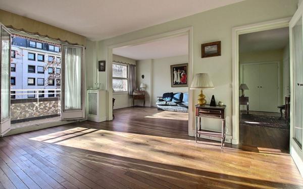 Appartement à vendre    5 pièces • 102,49 m2 Paris 6