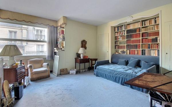 Appartement à vendre    5 pièces • 102,49 m2 Paris 6