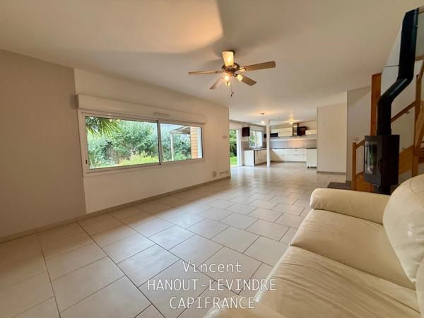 Maison à vendre 7 pièces RIVES DU LOIR EN ANJOU (49)