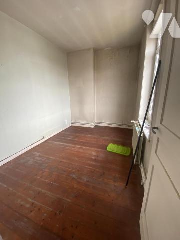 Ensemble immobilier sur environ 1 000 m² de terrain – Fort potentiel
