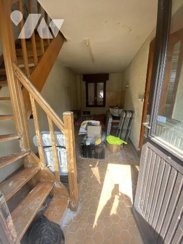 Ensemble immobilier sur environ 1 000 m² de terrain – Fort potentiel