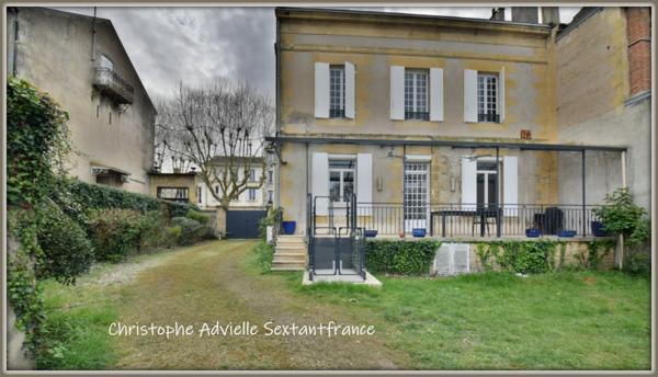 Maison bourgeoise en hyper centre de Bergerac, 6 chambres dont 1 en RDC, jardin , double garage