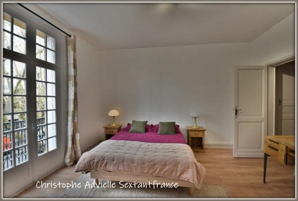 Maison bourgeoise en hyper centre de Bergerac, 6 chambres dont 1 en RDC, jardin , double garage