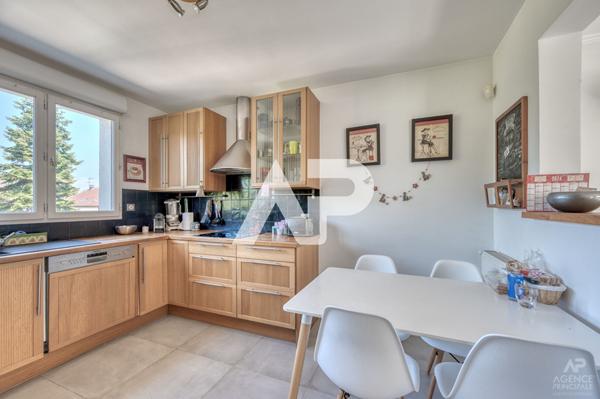 Maison Rueil Malmaison 8 pièce(s) 176 m2 €1 100 000 ** - Référence 19386