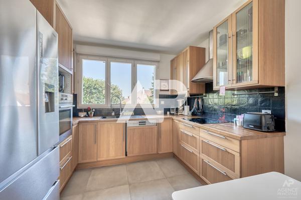 Maison Rueil Malmaison 8 pièce(s) 176 m2 €1 100 000 ** - Référence 19386