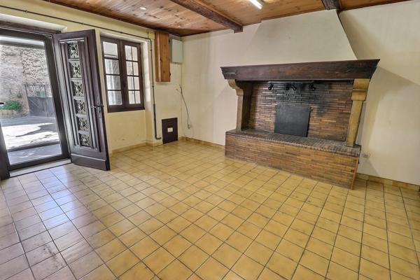 A VENDRE ENTRAIGUES SUR LA SORGUE  4 pièce(s) 125 m2