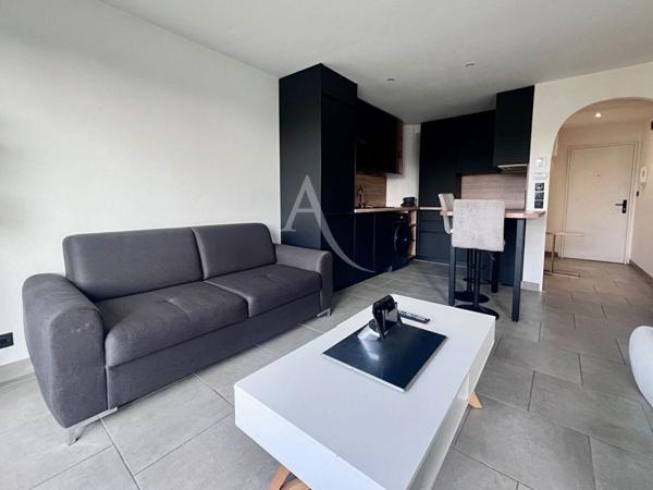 Spécial investisseur appartement Pau 1 chambre parking sous-sol et cave