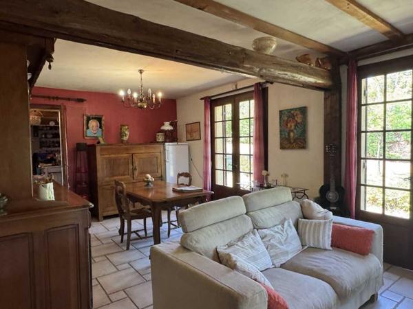 Maison contemporaine - Saint-cyprien Maison de plain-pied 3 chambres sur 9 899 m² de terrain