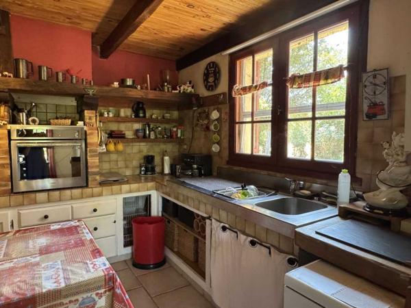 Maison contemporaine - Saint-cyprien Maison de plain-pied 3 chambres sur 9 899 m² de terrain