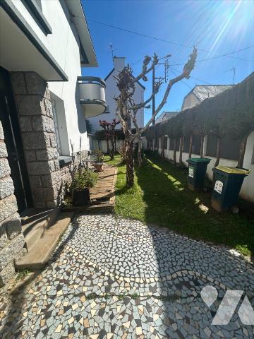 Lorient , Maison de caractère an 50  , 142m2 hab ,  garage, jardin