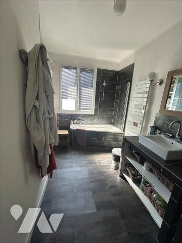 Lorient , Maison de caractère an 50  , 142m2 hab ,  garage, jardin