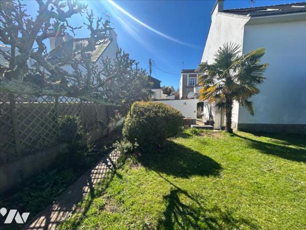 Lorient , Maison de caractère an 50  , 142m2 hab ,  garage, jardin
