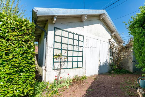 Belle propriété en pierre dans le centre village