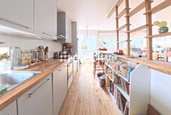 Appartement
         3 pièces
        - 61 m² 375 000 € *